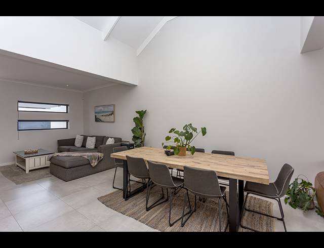 3 BEDROOM HOUSE FOR SALE IN SANDOWN